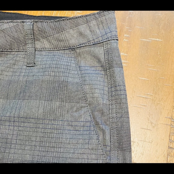 Hybrid Gotcha Shorts. - Picture 4 of 5